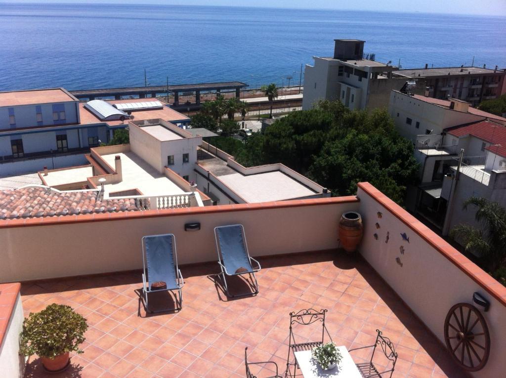 Terrazze Sul Mare Melito Di Porto Salvo Hotel Kültér fotó