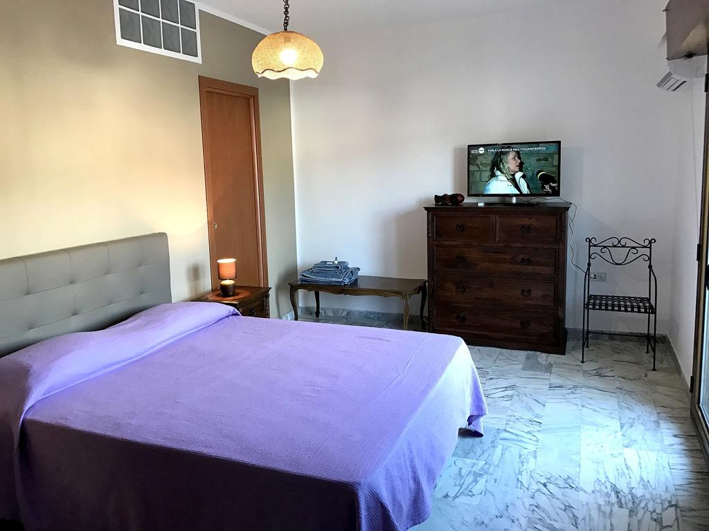 Terrazze Sul Mare Melito Di Porto Salvo Hotel Kültér fotó