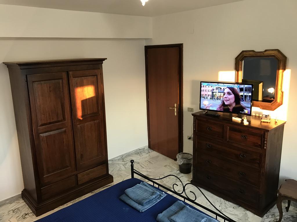Terrazze Sul Mare Melito Di Porto Salvo Hotel Kültér fotó
