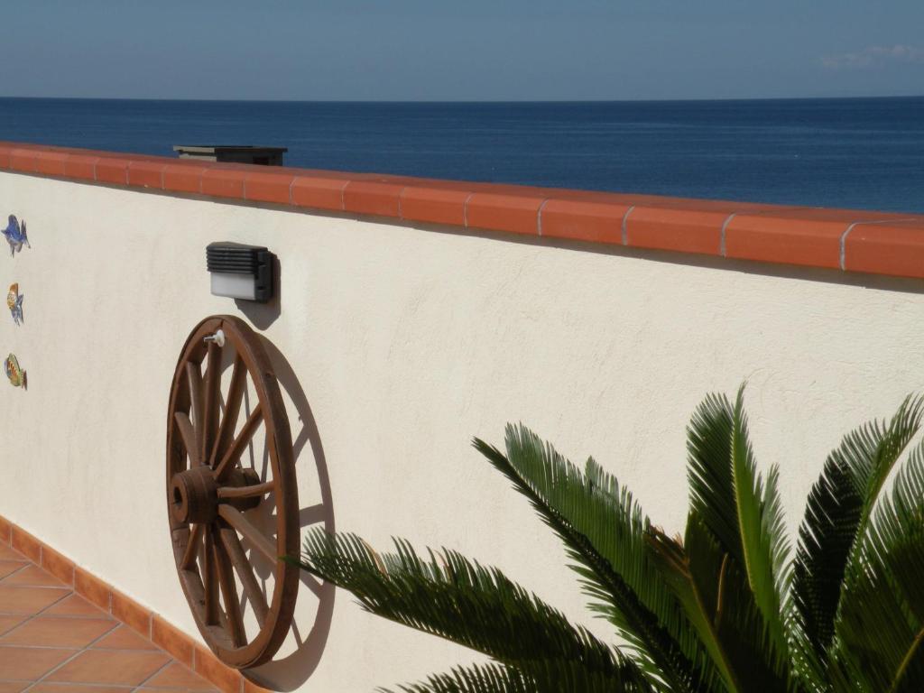 Terrazze Sul Mare Melito Di Porto Salvo Hotel Kültér fotó